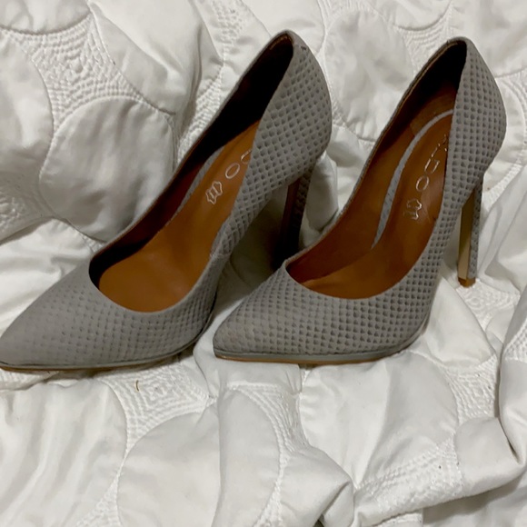 Aldo gray suede snake pointy-toe heels - Picture 3 of 3